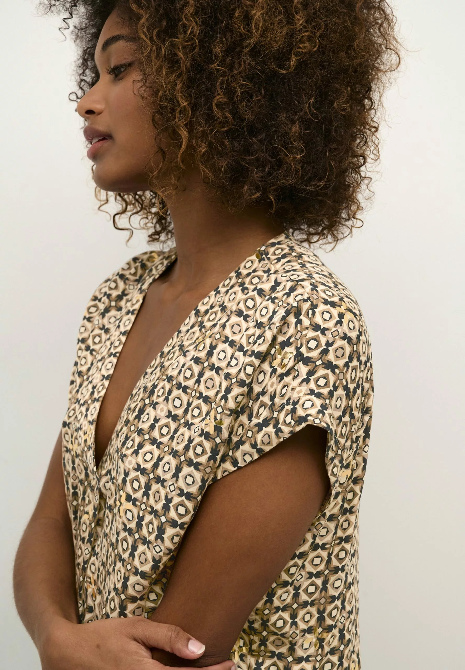 Culture Cutila Capsleeve - Blouse - Dune W Foil - Afbeelding 4