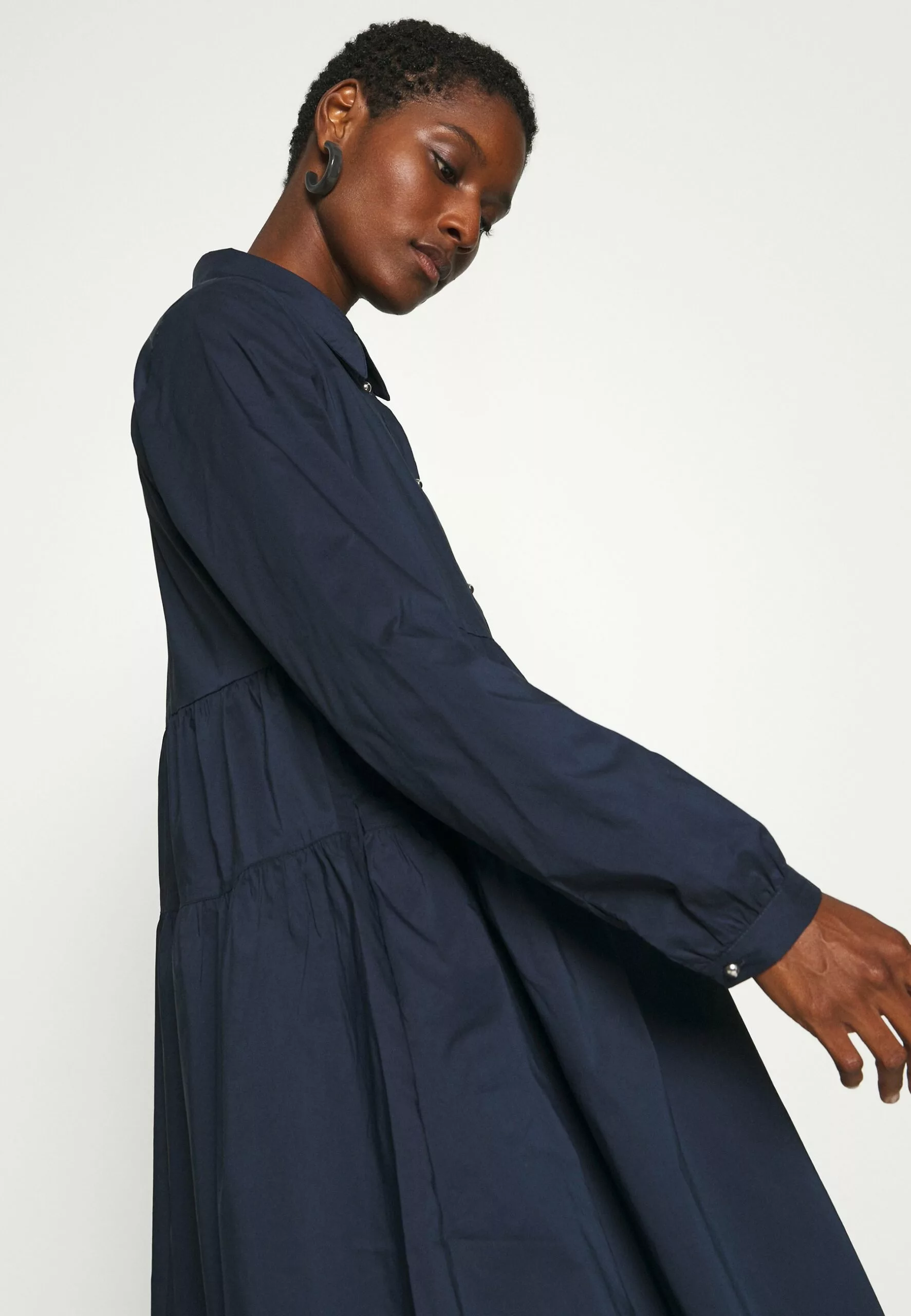 Culture Antoniett Dress - Blousejurk - Blue Iris - Afbeelding 4