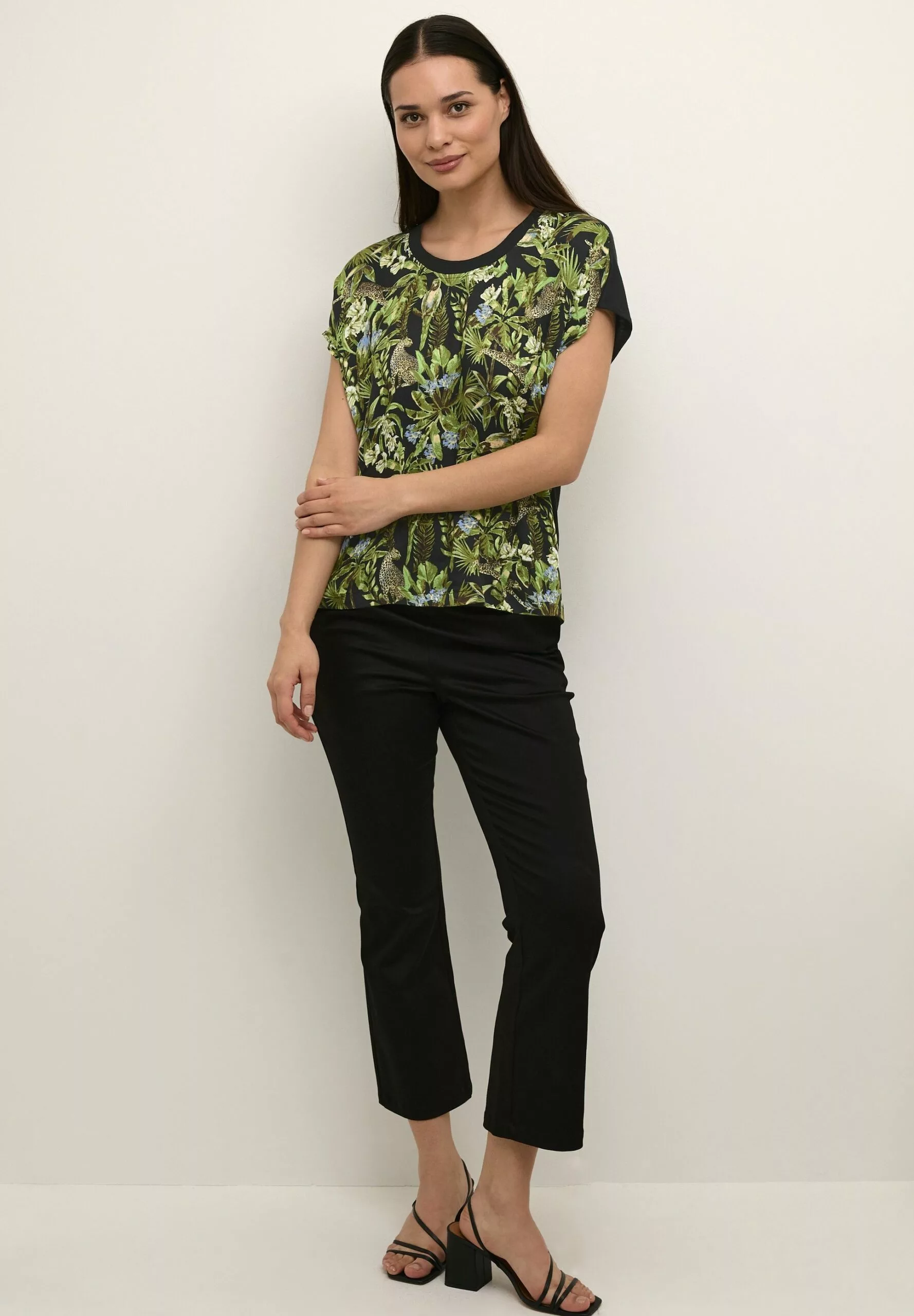 Culture Cutenna Capsleeve - T-Shirt Print - Black - Afbeelding 2