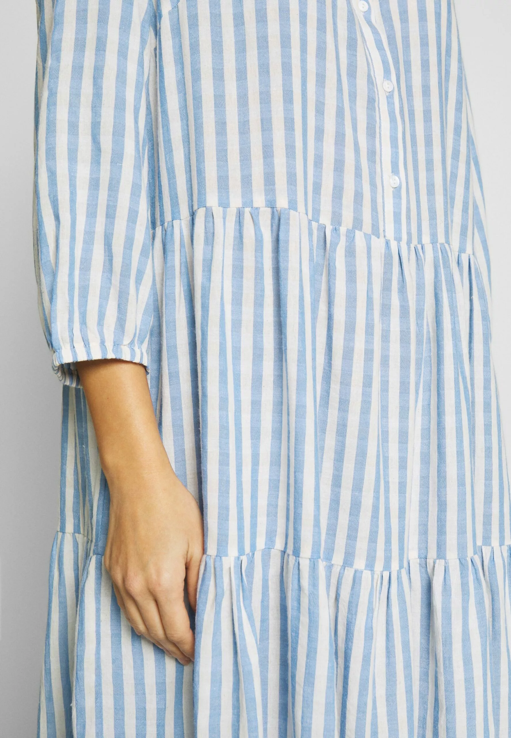 Culture Noor Stripe Dress - Blousejurk - Mazarine Blue - Afbeelding 6