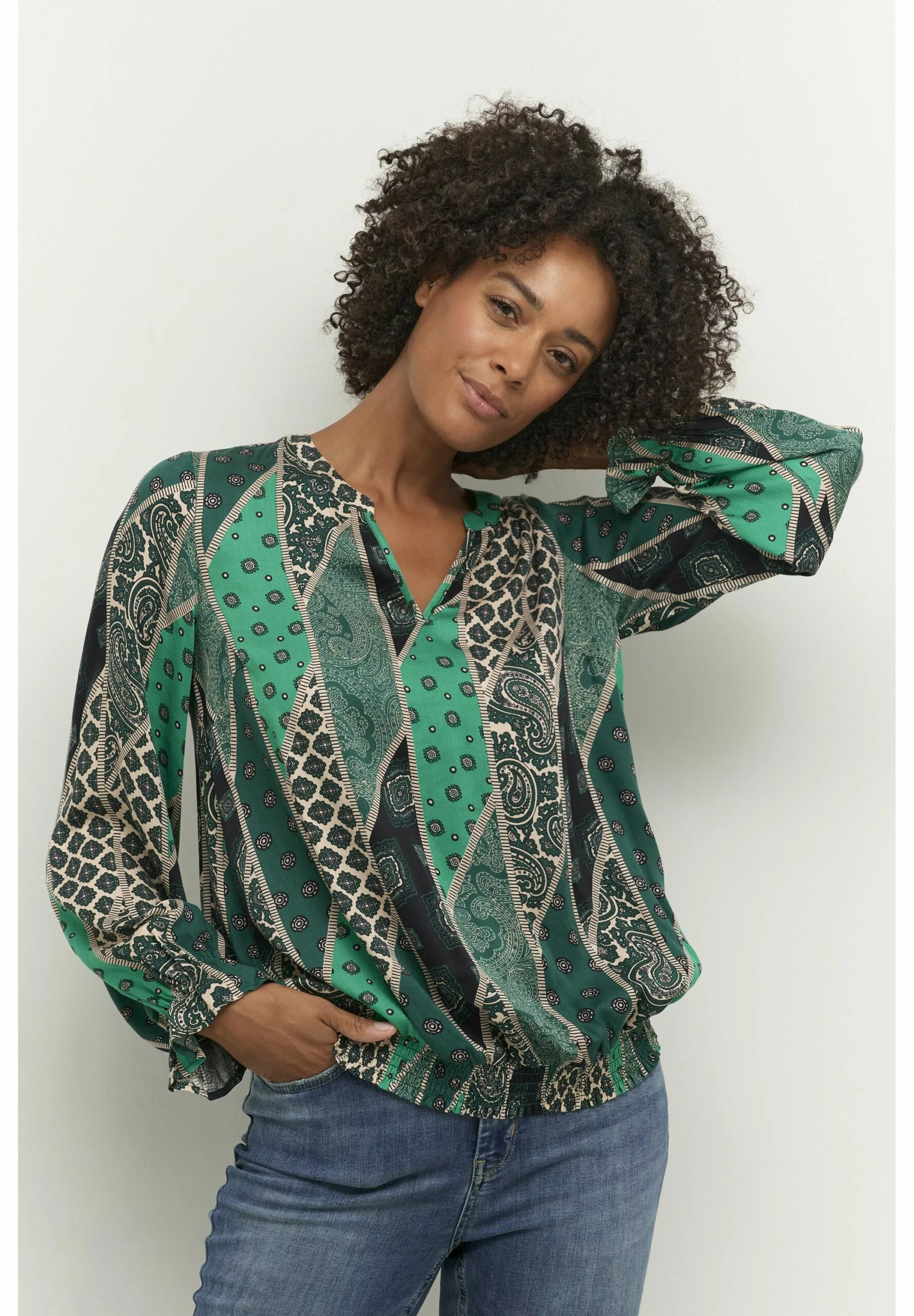 Culture Cutara- Longsleeve - Parakeet