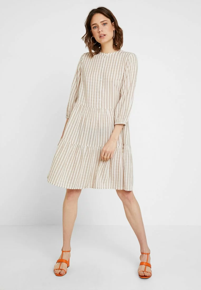 Culture Noor Stripe Dress - Blousejurk - Sand - Afbeelding 2